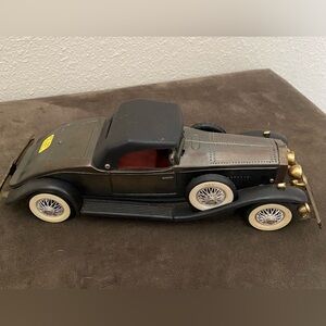 Vintage Rolls-Royce radio